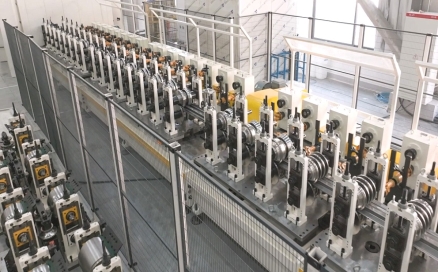 中科煜宸自動化輥壓激光焊接產(chǎn)線：從超高強(qiáng)鋼成型到焊接，顛覆傳統(tǒng)管材行業(yè)！